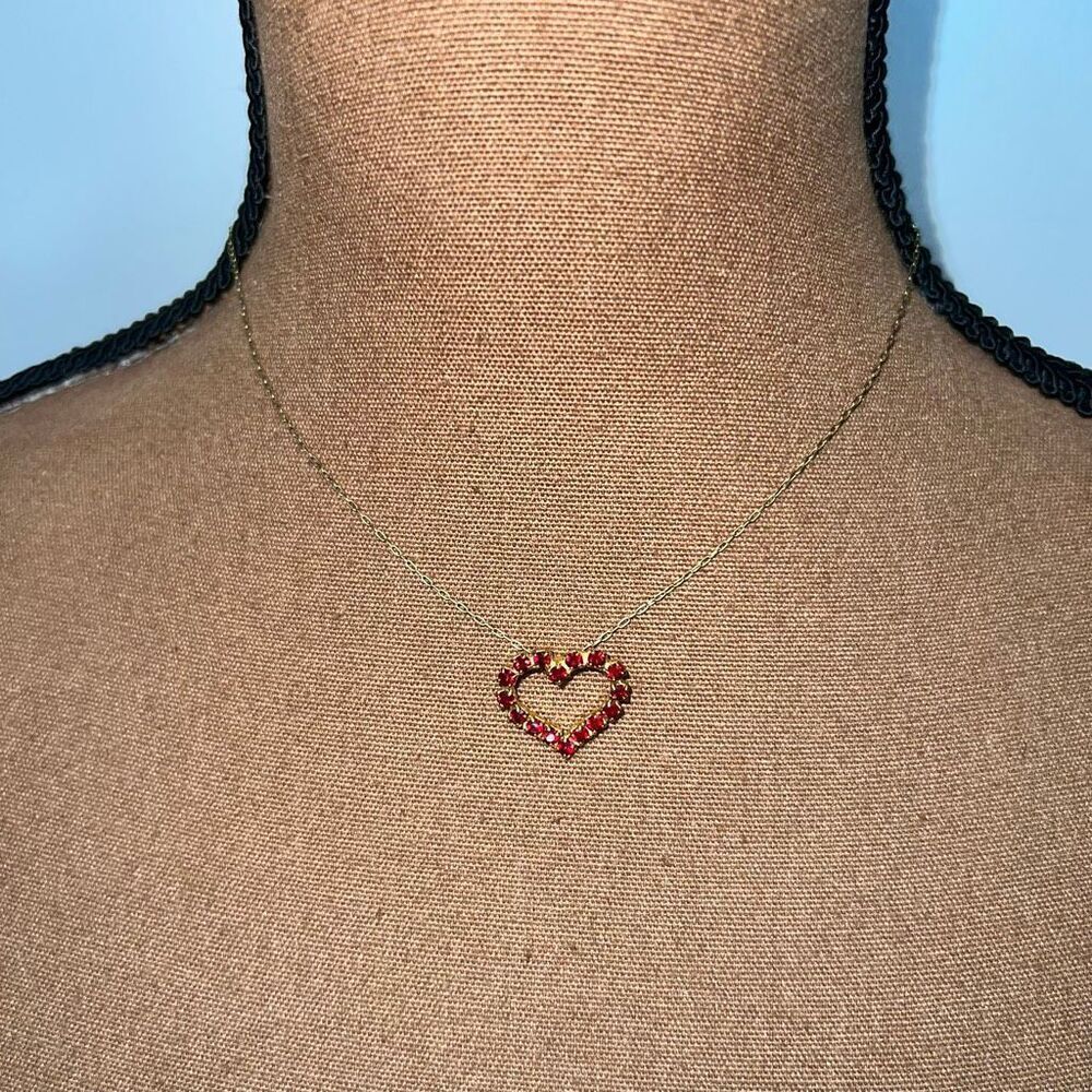 Vintage, Minimalist Ruby Red Crystal Heart Necklace Choker Fit Clasp Closure